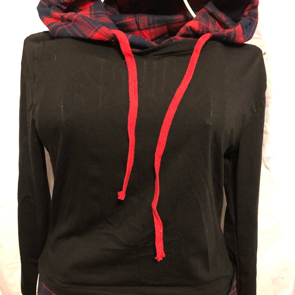 Black with red plaid jersey